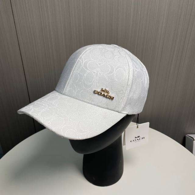 coach蔻驰新款棒球帽 这款棒球帽真的百搭不过时 性价比也很高 美到逆袭