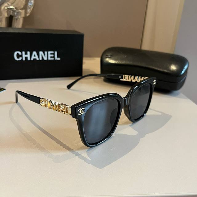 chanel 官方早春新款 众多明星同款 香奈儿新款大框墨镜 宝丽来超清太阳镜