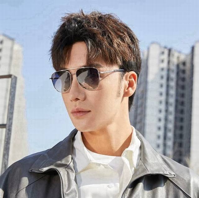 Gucci 高品质男女款墨镜 进口宝丽来偏光镜片 蛤蟆镜 开车钓鱼都可 百搭显瘦墨镜韩版男士飞行员大框司机开车防紫外线太阳镜 型号 G4203