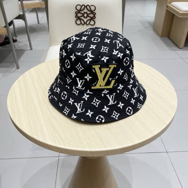 V新款渔夫帽，双面渔夫帽，头围57Cm