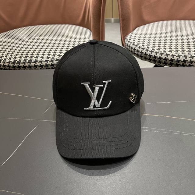 Lv路易威登 高版出货棒球帽，非常经典的经典，流行的复古美，四季可用，出门必备，非常显脸小