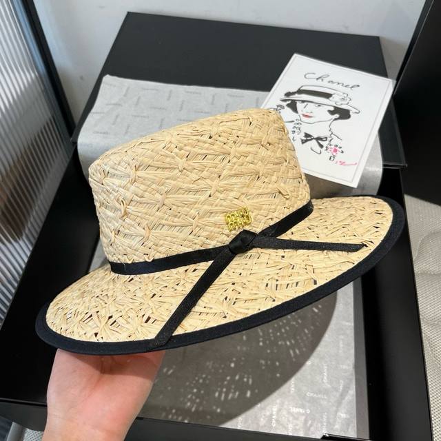 Miumiu缪缪新款平顶礼帽，天然草帽，头围57Cm