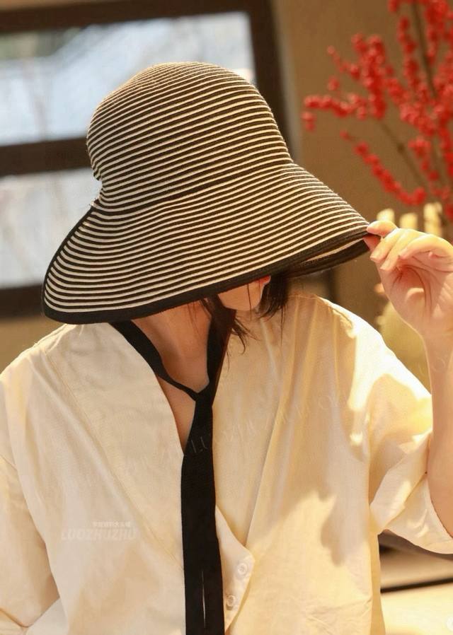 Chanel香奈儿新款条纹遮阳帽，盆帽，可折叠草帽，头围57Cm