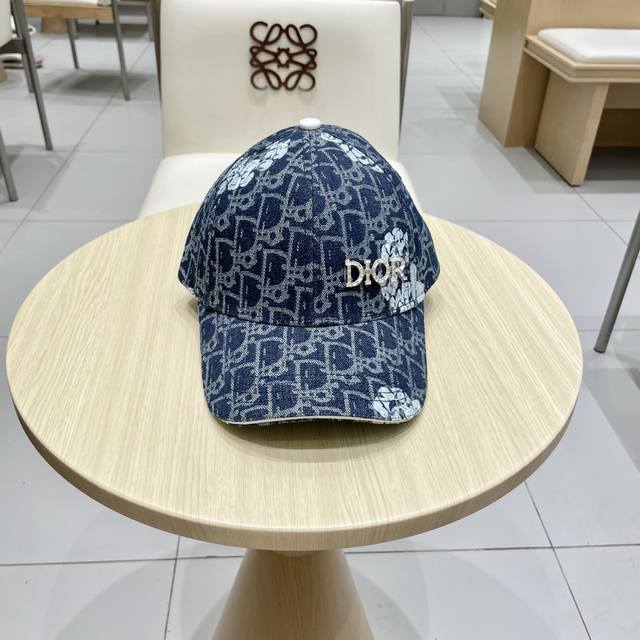 Oior迪奥 纯棉棒球帽，欧美重工手法，多重内里，曰韩潮流，时尚大气，帅哥美女必入款配防尘袋旅游出行必备！！！