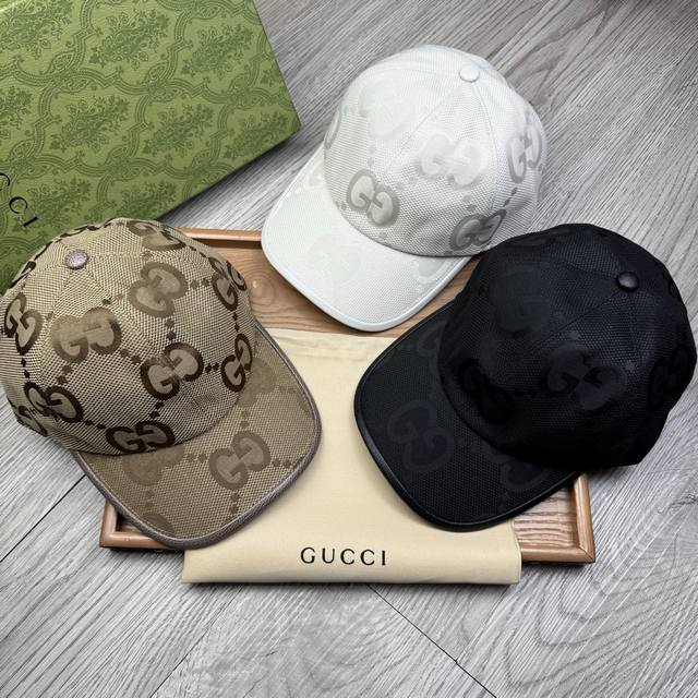 G家。 棉麻里布 1:1开模定制棒球帽 原版内里原版标！带原版编码！专柜最新款！原厂布料！细节堪称完美，原厂品质，独家实物拍摄，男女适用。配原版盒子，布袋，专柜