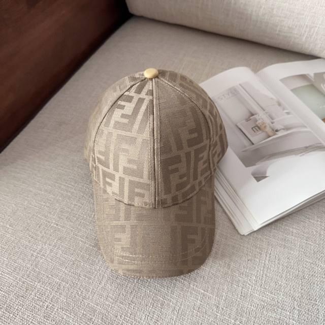 Fendi 芬迪 版型超好 新款棒球帽