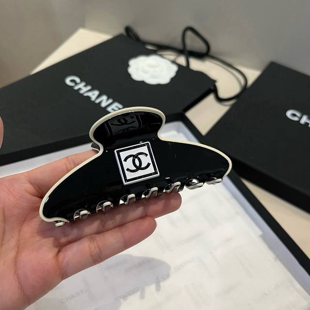 Chanel香奈儿发箍 经典小香发夹