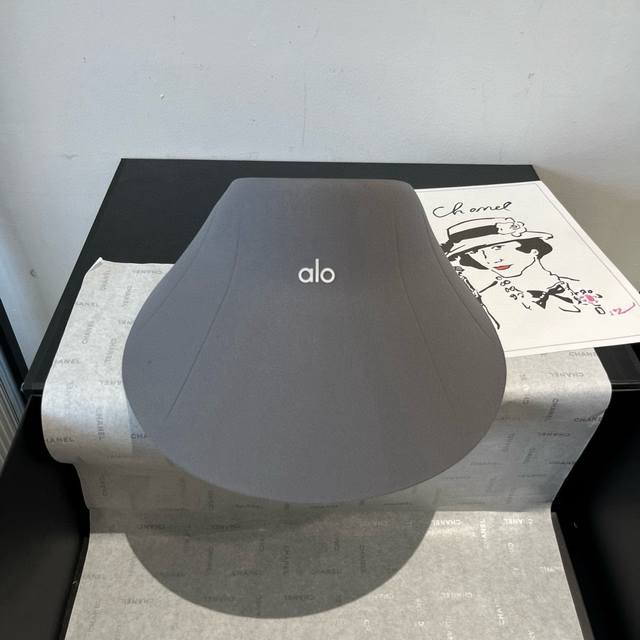 潮牌Alo新款鸭舌空顶