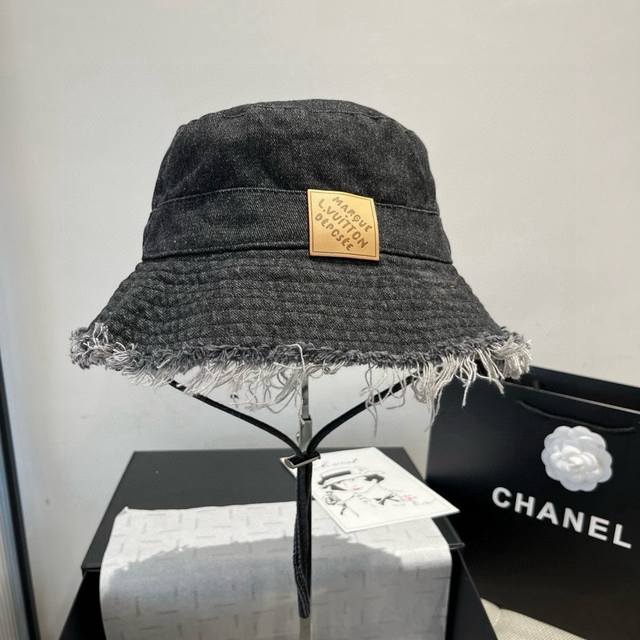 Loewe罗意威牛仔渔夫帽，头围57Cm