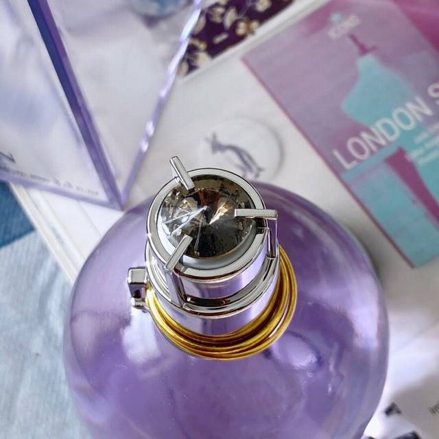 专柜品质 Lanvin 浪凡光韵女士Ed香水 Ml 花果香调 清新持久 香调：温柔花香调 前香：柠檬叶、紫丁香 中香：桂花、红牡丹、紫藤花、蜜桃花、绿茶叶 后香