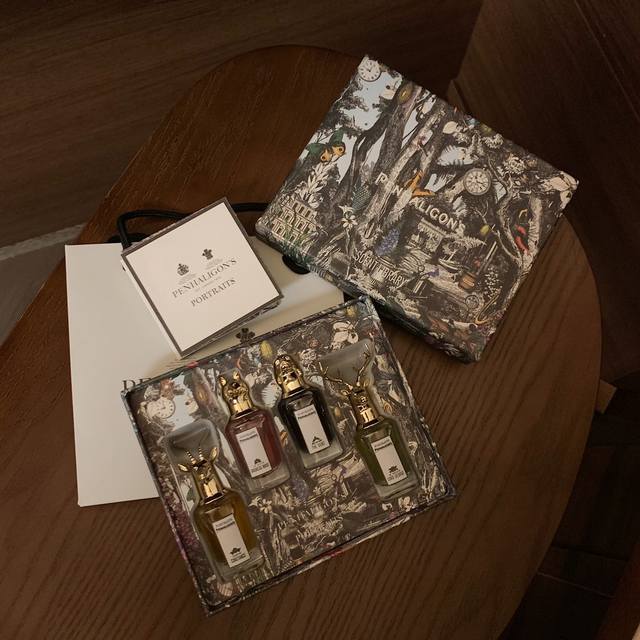 专柜品质 潘海利根四件套 S 给颜值跪了 原版几千块一瓶很名贵了 不同款式不同味道 你们根据自己喜欢入手很多姐妹或者是男生 风格都不一样的所以能驾驭的味道也就不