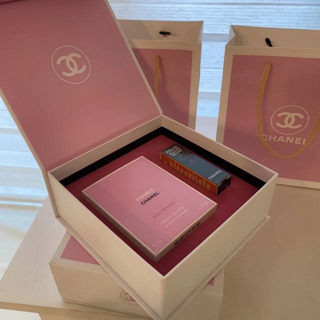 专柜品质 50Ml粉邂逅香水 3.5G口红58#