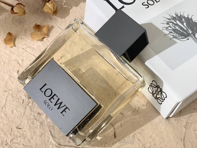 专柜品质 Loewe罗意威Solo Mercurio Platinum 独奏白金男士浓香Edp香水 Ml，罗意 Solo Mercurio是一款芳香性森林调的男