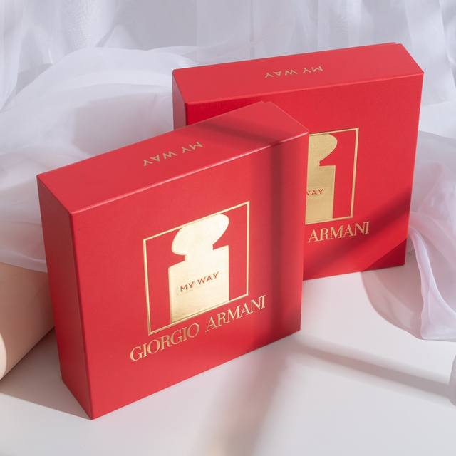 专柜品质 阿玛尼My Way香水套盒 包含：正装My Way香水50Ml+Q版7Ml+自我无介身体乳75Ml 全球限量套盒，讲真能拿到这批货全凭多年积累的人脉，