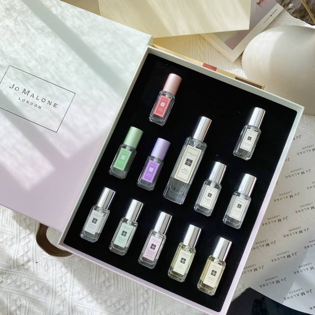 专柜品质 情人节礼物每套香水都有独立编码！一盒一码，扫码验货！英国知名香水祖马龙 ！属于雅诗兰黛集团 其香水以简单而纯粹为诸多明星喜爱 质朴的包装 透露着浓厚的