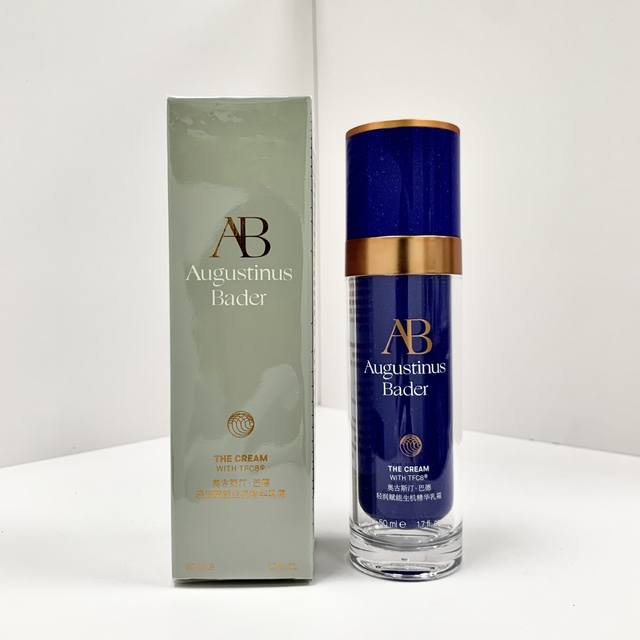 专 德国Ab蓝金精华乳霜50Ml！轻润赋能生机精华乳霜50Ml。 1油皮两泵 不油腻不闷脸，还能调节外油内干、易长痘的皮肤状态 2干皮三到四泵 Hold的住一整
