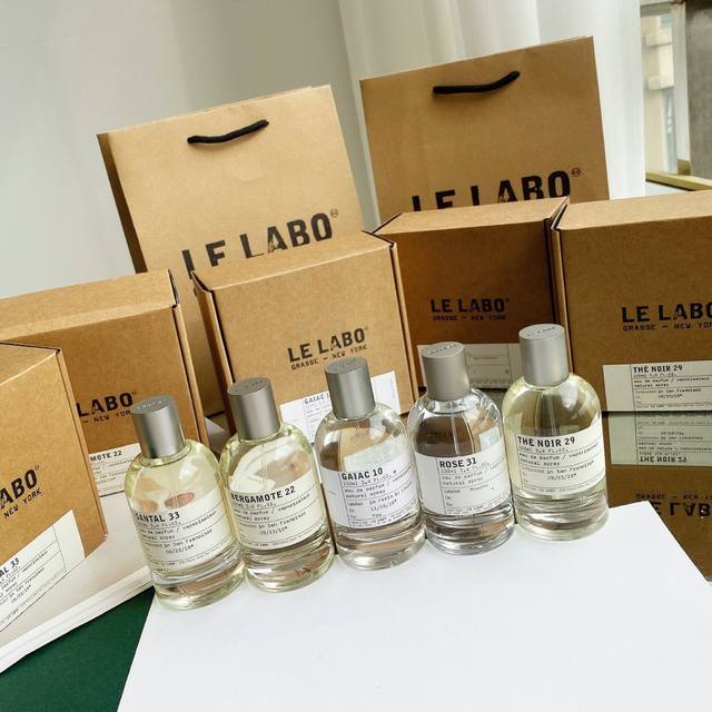 专柜品质 最近真的火的不行Le Labo香水，费了很大劲才从代工厂P给大家预定了一批货回来，可以说是今年香水界的颜值担当了，小红书以及国外的平台都是超高议论话题