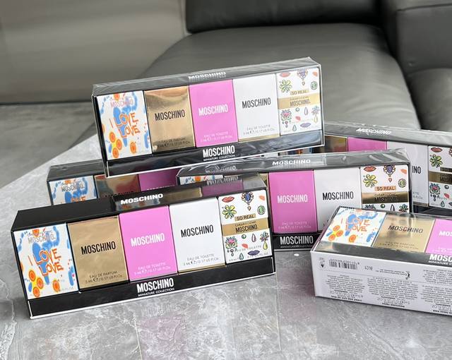 专柜品质 Q版套盒Moschino雾仙浓迷你香水套装5Ml*5 超Q超可爱的5小只 瓶子造型都超萌自留收藏、送人都超可！ 迷你版都不带喷头哦～原单质量，不知道买