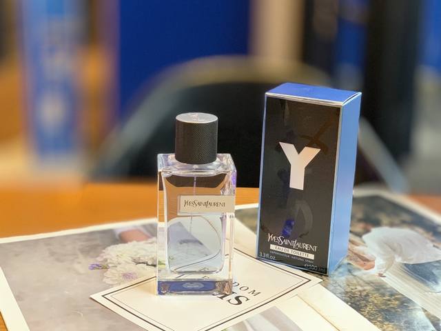 专柜品质 法国Ysl圣罗兰Y香水 Yves Saint Laurent Y 男士Edt淡香水 Ysl推出新款男士香水Y Why 。 “Y” 代表伊夫Yves.