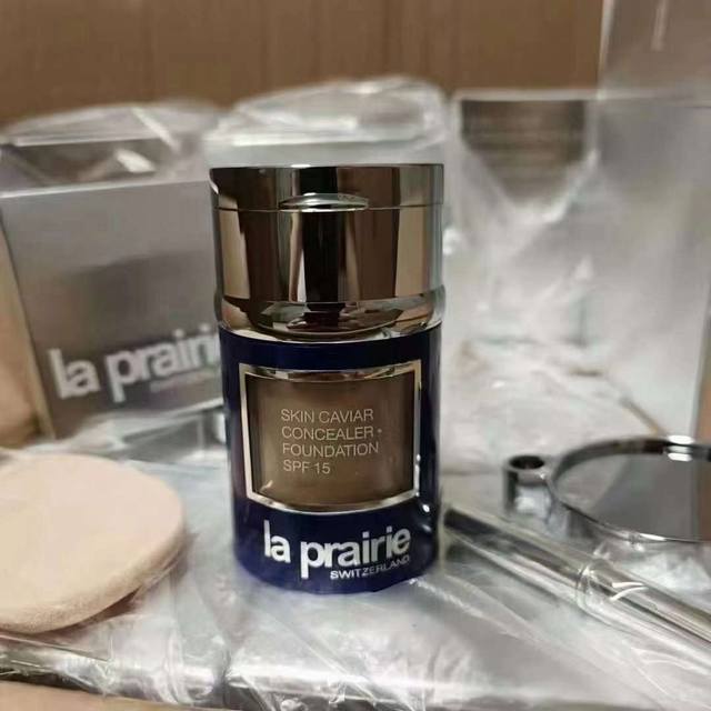 专 莱伯妮粉底液30Ml！色号：Nc05粉一白，Nw10黄一白。
