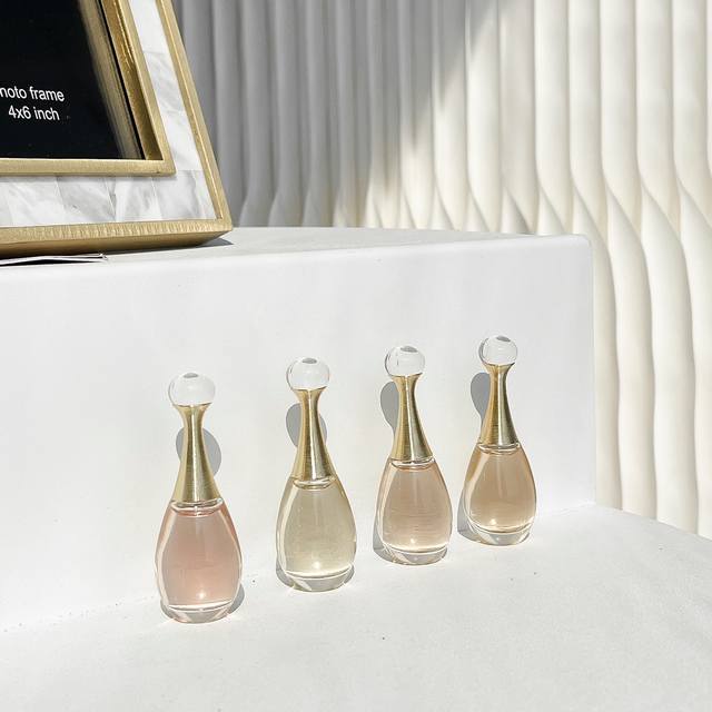 专柜品质 Dior迪奥全新真我香水4件套小样 5Ml*2+5Ml*2 非常难得的Q香套装，送人自用都不错哦！Christian Dior J’Adore纯净、永