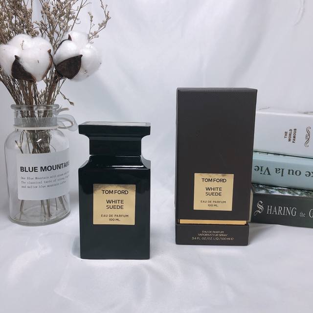 专柜品质 Tf白麝香香水 Ml专柜品质香调：木质花香调；气味：玫瑰 藏红花 百里香 茶叶 乳香 铃兰 檀香木 绒面革 琥珀 麝香；属性：女香标签：麝香 皮革 花