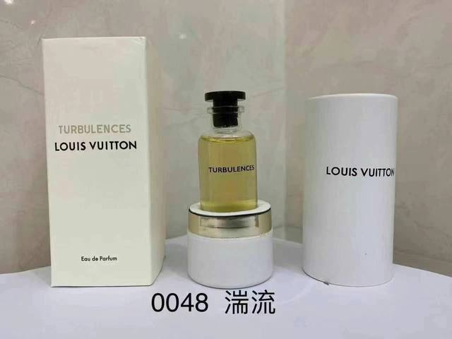专柜品质 Lv香水小样10Ml 味道：湍流-暗涌-沉醉-闪耀 -依靠-巅峰-蓝瓶午后之泳-黄瓶太阳之歌-绿瓶绿园。