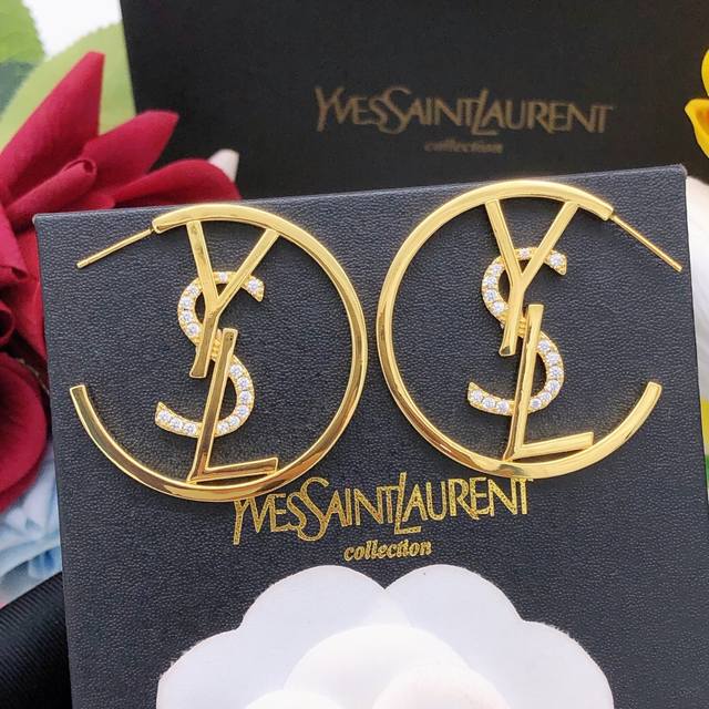 编号Yed0062金色 Ysl*最新款圆形耳勾 一致Zp黄铜材质