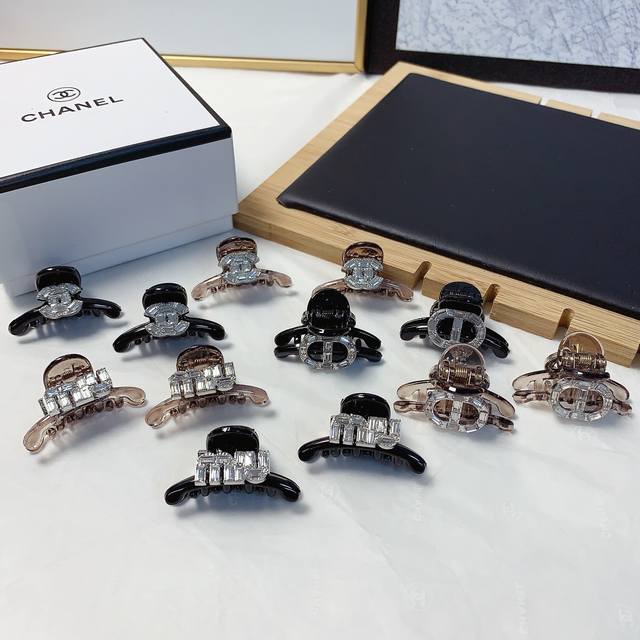 Chanel小香 Miumiu缪缪 Dior迪奥 捷克钻Logo抓夹韩版小边夹 精致小仙女必入单品 宝藏款 闭眼入推荐款 一对0603516076