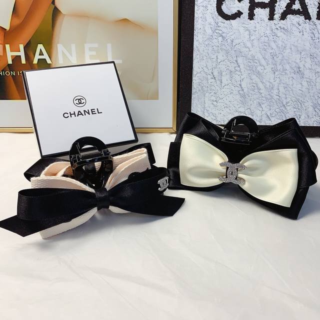 Chanel小香 Chanel发夹 织带蝴蝶结抓夹 气质百搭 日常精致小单品 小仙女必入单品 宝藏款 闭眼入推荐款 单个04016878070配发箍盒