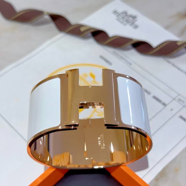 Hermes 爱马仕手镯 原版定制 宽版手镯手环 珐琅工艺太考验师傅的手艺了 要确保色泽手工制作好 高端定制 女神 都爱爱马仕火爆手镯 超精赞 各路女神 明星