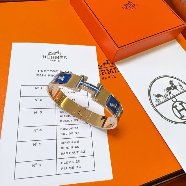 Hermes 爱马仕手镯 原版定制 手环 珐琅工艺太考验师傅的手艺了 要确保色泽手工制作好 高端定制 女神 都爱爱马仕火爆手镯 超精赞 各路女神 明星 同款 高