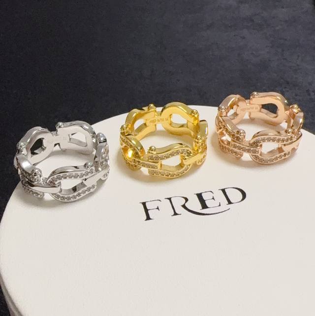 新品发布火爆费雷德 Fred斐登满钻镂空马蹄扣航海扣、发财扣、8字扣高品质多节满天星满钻戒指大牌 时尚 精致Force 系列戒指高端定制～亚金微电镀18K金工艺