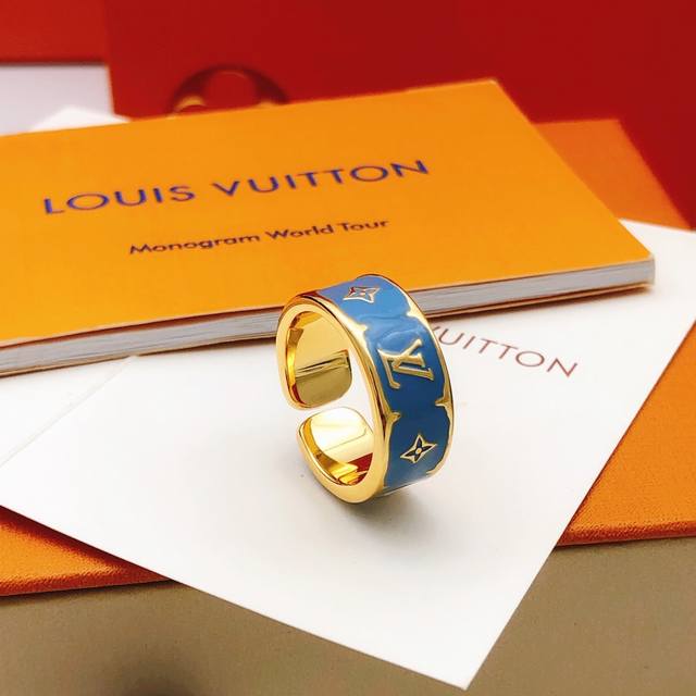 编号Ljz0033 Lv*最新款蓝色滴油戒指 一致Zp黄铜材质