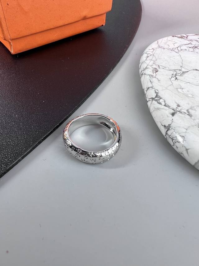 Hermes 爱马仕 戒指