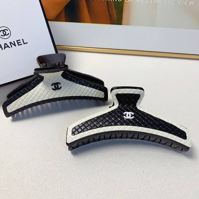 Chanel小香 Chanel发夹 小香风格子抓夹 气质百搭 日常精致小单品 小仙女必入单品 宝藏款 闭眼入推荐款 单个 配发箍盒