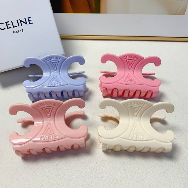 Celine赛琳 凯旋门发夹 凯旋门亚克力抓夹 气质百搭 日常精致小单品 小仙女必入单品 宝藏款 闭眼入推荐款 单个