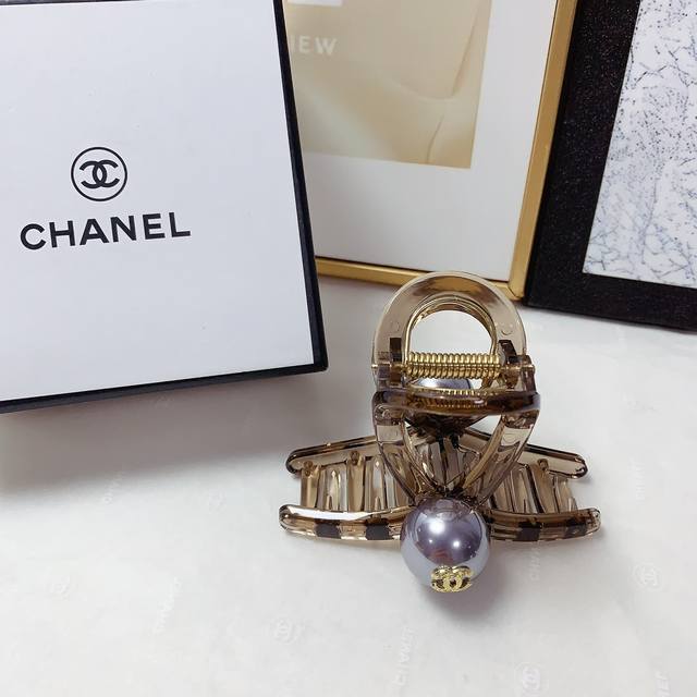Chanel小香 Chanel发夹 珍珠Logo抓夹 气质百搭 日常精致小单品 小仙女必入单品 宝藏款 闭眼入推荐款 单个