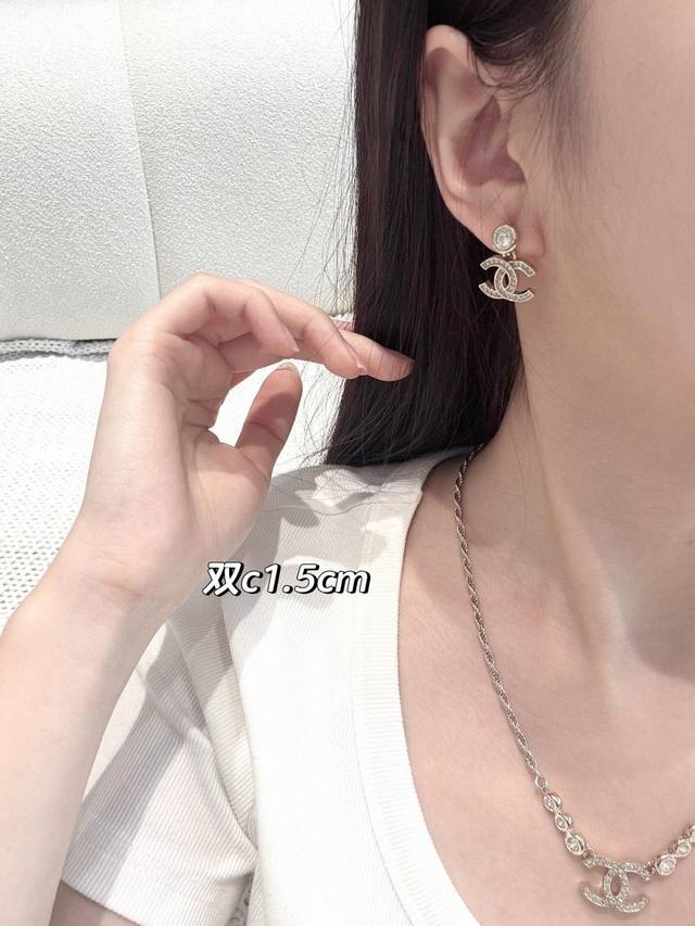 250111 我们出品 Zp5850！量大咨询客Fu 香 小金豆吊双C耳环 25S春夏最新款绝美系列！全网首发！老规矩先买先得闭眼冲太爱啦顶钻的爱心造型无比可爱
