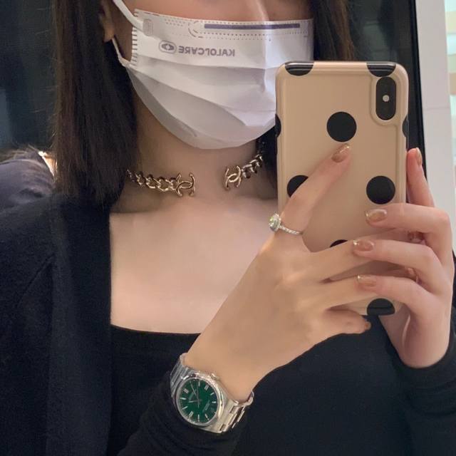 项圈 我们出品 手镯P7930，项圈7100，一套一万，认准全网唯一一家购入Zp开发的，火爆款量大咨询客Fu！ Ch Nel双C链条Choker套装 太太太太太