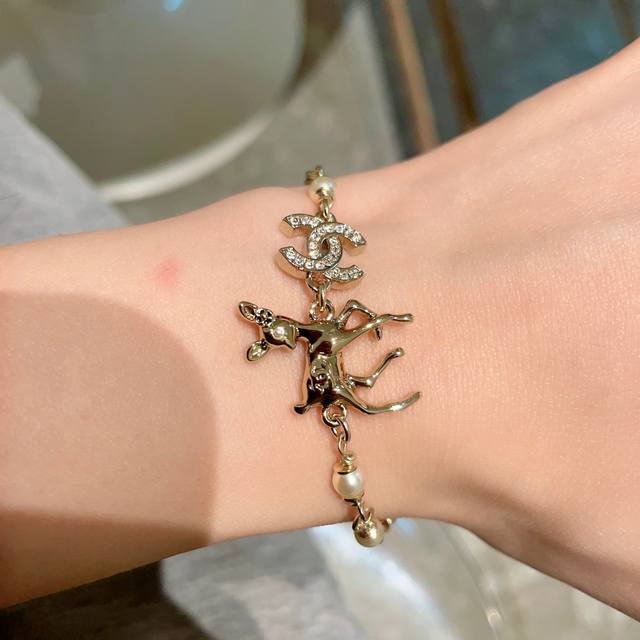 香奈儿 小鹿双C手链