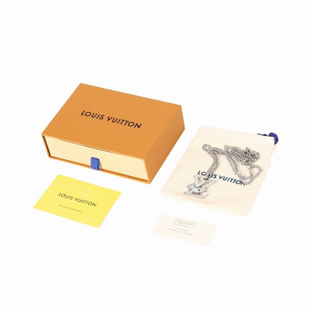 Louis Vuitton 原创设计-不锈钢花卉字母项链-Monogram Row 项链-编码：M02254-官网在售价 20,540Rmb-本款 Monogr