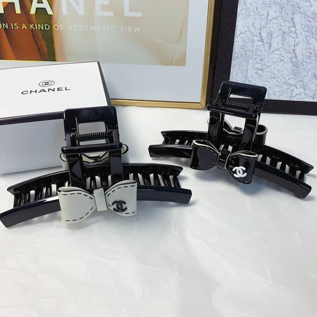 Chanel小香 Chanel抓夹 醋酸蝴蝶结Logo抓夹 气质百搭 日常精致小单品 小仙女必入单品 宝藏款 闭眼入推荐款 单个 配发箍