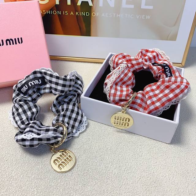 Miumiu缪缪 Miumiu皮筋 蕾丝边格子吊牌Logo皮筋发圈日常精致小单品气质百搭小仙女必入单品 宝藏款 闭眼入推荐款 单个