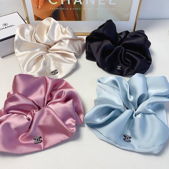 Chanel小香 Chanel发圈 缎面大号皮筋发圈大肠圈气质百搭小仙女必入单品 宝藏款 闭眼入推荐款 单个 配发箍盒