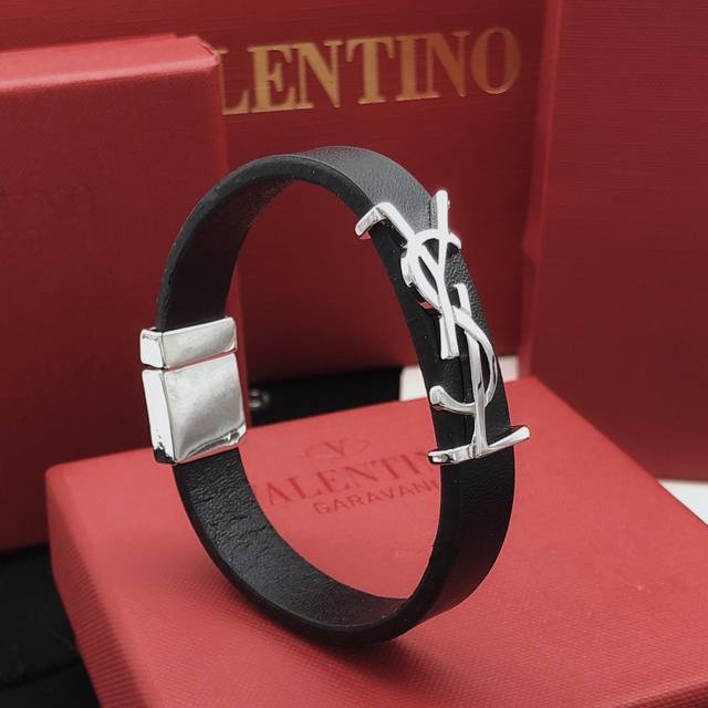 编号Ysl0004 Yvessaintlauren*最新款皮革手链 一致Zp黄铜材质