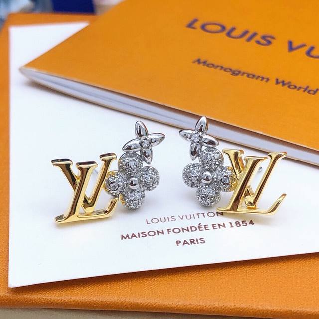 编号Led0130 Lv*最新款金银色搭配耳钉 一致Zp黄铜材质