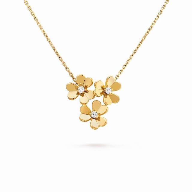 梵克雅宝Van Cleef & Arpels 三叶草项链 三花项链！高颜值超重工！S925银材质厚镀18K真金表层 完美的金属光亮感 纯手工操作，费时费力，工艺
