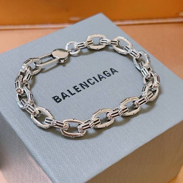 原单货新品 巴黎世家 Balenciaga手链专柜一致巴黎世家手链 男士火爆款出货 设计独特 前卫 男女必备！码数18。20。22 24Cm
