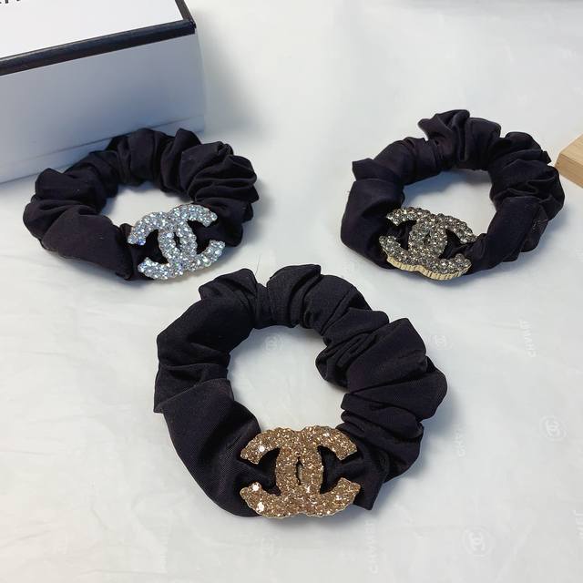 Chanel小香 Chanel皮筋 新款满钻Logo皮筋发圈大肠圈气质百搭小仙女必入单品 宝藏款 闭眼入推荐款 单个
